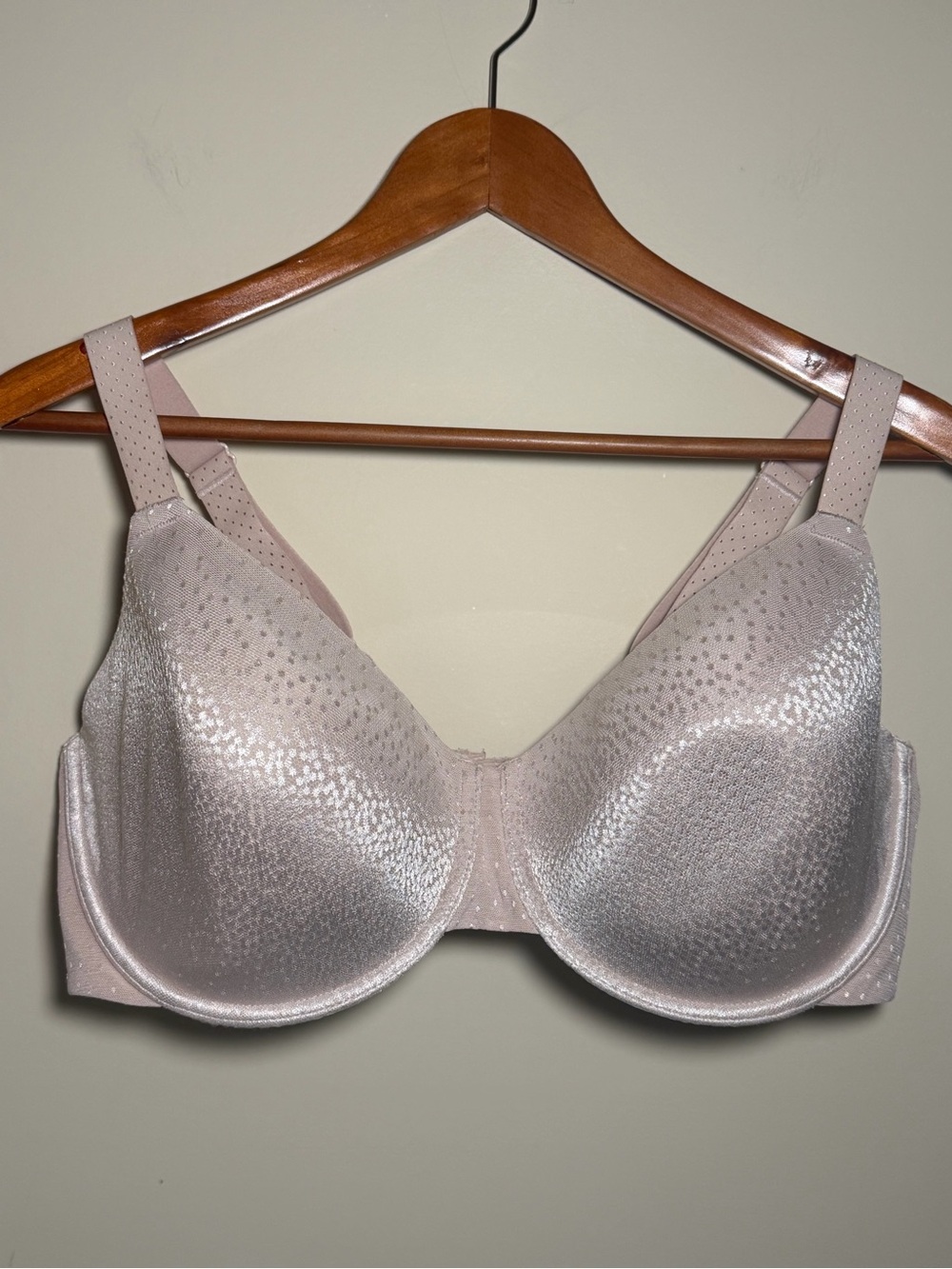 Wacoal Back Appeal Underwire Bra 40DDD Nude Beige Full Coverage Smooth